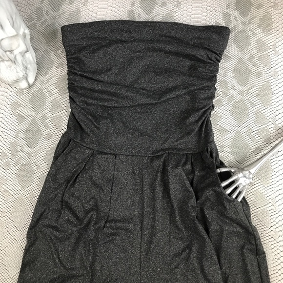 Charcoal grey strapless romper w pockets - Picture 3 of 6